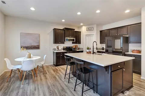 Kitchen - 908 Van Ogle Ln NW, Orting, WA 98360 photo 3 of 6