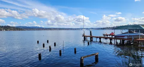 8642 Island Dr S, Seattle, WA 98118