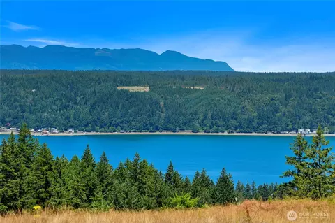 4 E Alderbrook Ridge Dr, Union, WA 98592