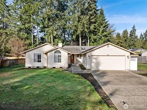 8311 SE Lake Forest Dr, Lacey, WA 98503