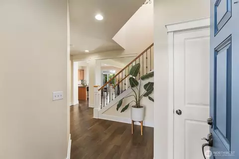 Entry Way - 3805 168th Pl SE, Bothell, WA 98012 photo 2 of 2