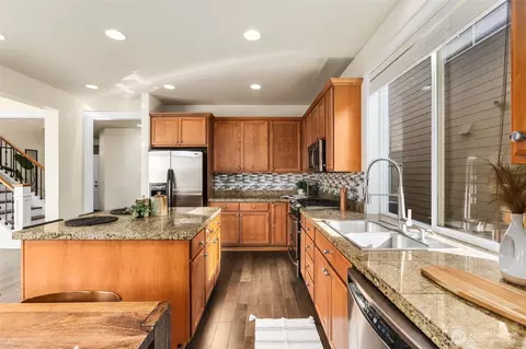 Kitchen - 3805 168th Pl SE, Bothell, WA 98012 photo 5 of 6