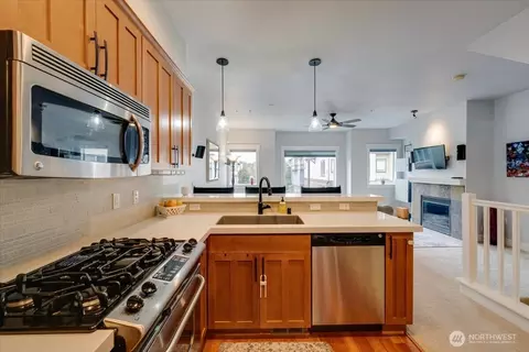 Kitchen - 2115 201st Pl SE #I-2, Bothell, WA 98012 photo 5 of 5