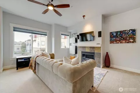 Living - 2115 201st Pl SE #I-2, Bothell, WA 98012 photo 3 of 5