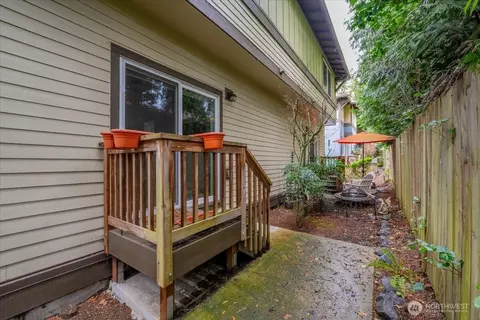 Exterior - 2115 201st Pl SE #I-2, Bothell, WA 98012 photo 2 of 3