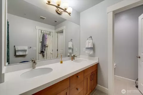 Bath - 2115 201st Pl SE #I-2, Bothell, WA 98012 photo 3 of 6