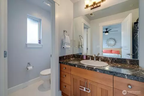 Bath - 2115 201st Pl SE #I-2, Bothell, WA 98012 photo 5 of 6
