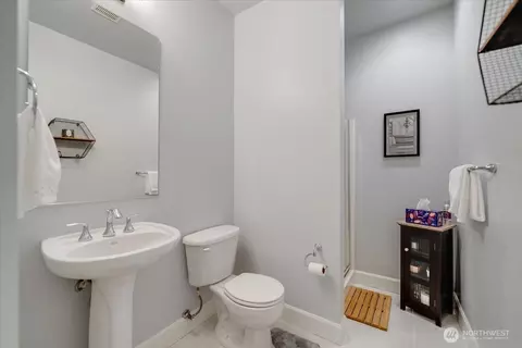Bath - 2115 201st Pl SE #I-2, Bothell, WA 98012 photo 1 of 6