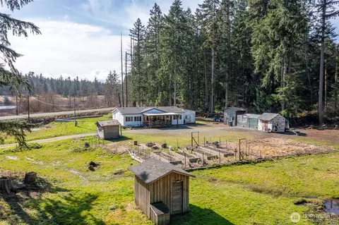 3335 Cougar Ln, Oak Harbor, WA 98277