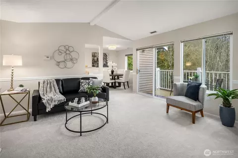 25235 SE Klahanie Blvd #E301, Issaquah, WA 98029