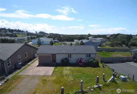 806 324th Pl, Ocean Park, WA 98640