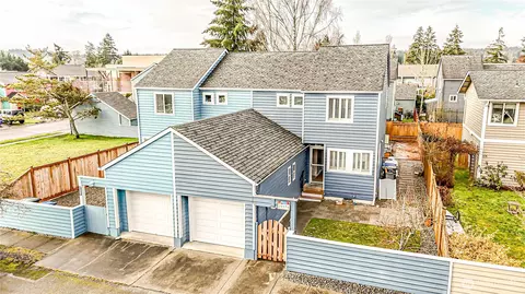 19579 2nd Ave NE, Poulsbo, WA 98370