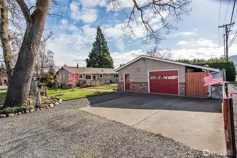 433 N Knapman Ave, Sequim, WA 98382