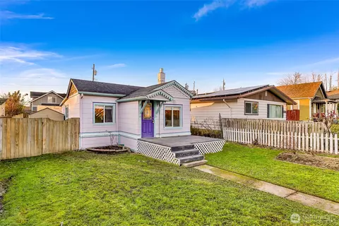 2509 Toledo St, Bellingham, WA 98226
