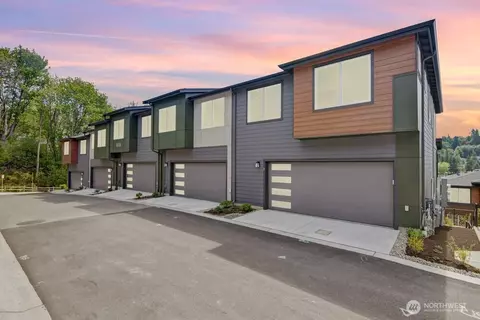 13217 NE 127th Way #A, Kirkland, WA 98034