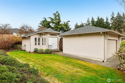 2601 SW Talon Loop, Oak Harbor, WA 98277