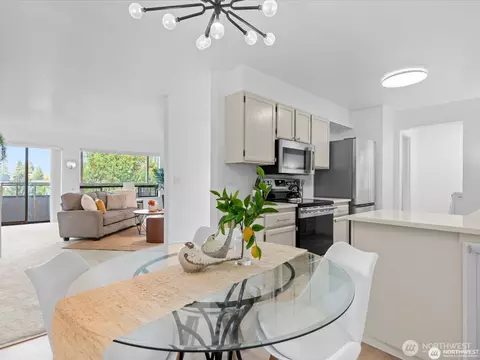 8501 12th Ave NW #406, Seattle, WA 98117