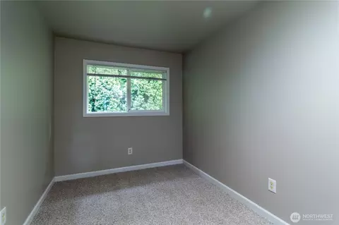 Bedroom - 256 SE Weir St, Camas, WA 98607 photo 1 of 8