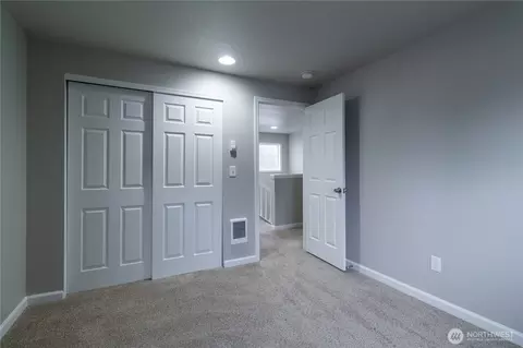 Bedroom - 256 SE Weir St, Camas, WA 98607 photo 4 of 8