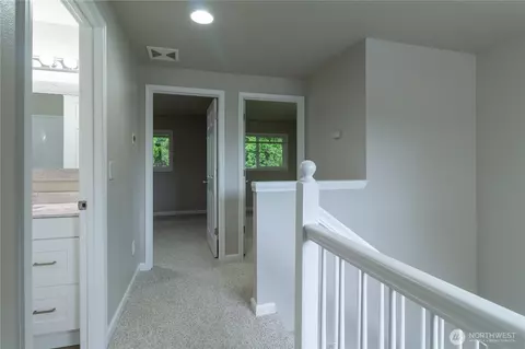 Entry Way - 256 SE Weir St, Camas, WA 98607 photo 2 of 7