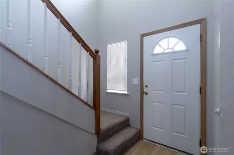 Entry Way - 256 SE Weir St, Camas, WA 98607 photo 6 of 7