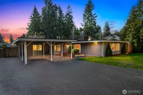 8414 8416 Cirque Dr W, University Place, WA 98467