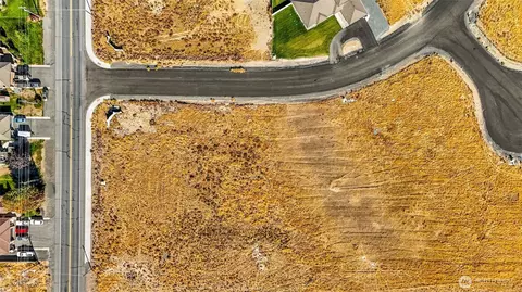 7847 NE Blackbird Loop, Moses Lake, WA 98837