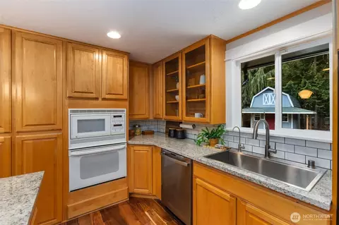 Kitchen - 9215 NE 183rd St, Bothell, WA 98011 photo 3 of 4