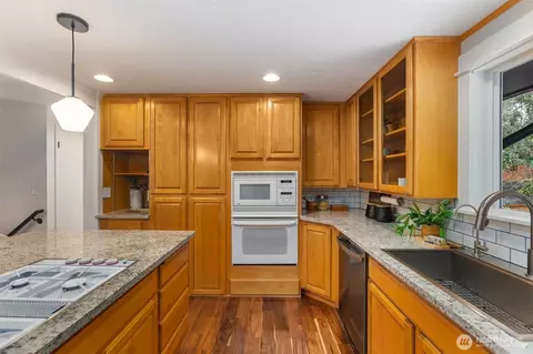 Kitchen - 9215 NE 183rd St, Bothell, WA 98011 photo 4 of 4