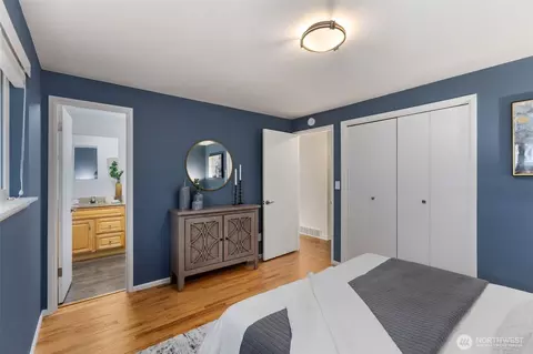 Bedroom - 9215 NE 183rd St, Bothell, WA 98011 photo 4 of 5