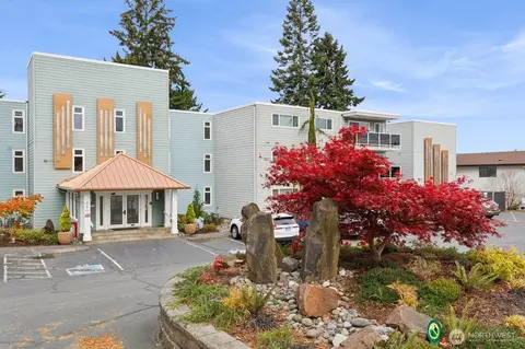 960 5th Ave S #206, Edmonds, WA 98020