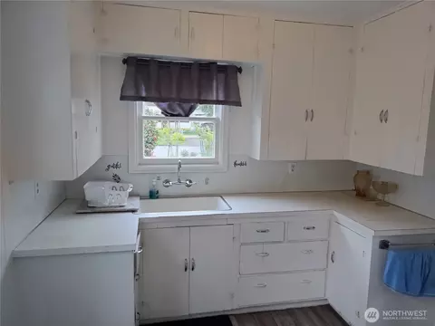 1811 SE 8th Ave, Camas, WA 98607 photo 3