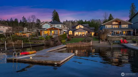145 E Lake Sammamish Shorelane NE, Sammamish, WA 98074