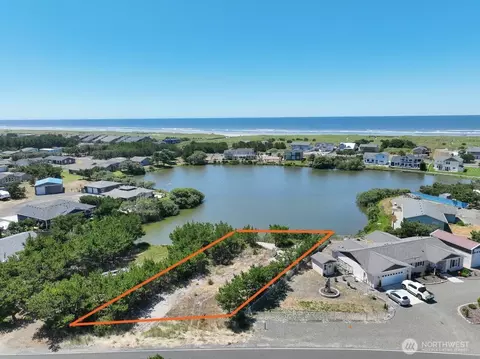 34209 I St, Ocean Park, WA 98640