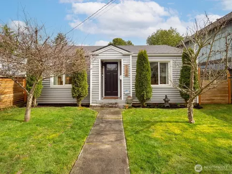 9246 15th Ave SW, Seattle, WA 98106
