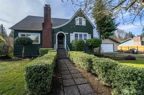10703 30th Ave NE, Seattle, WA 98125