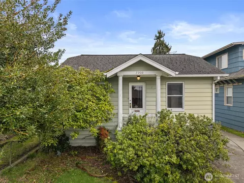 7708 Mary Ave NW, Seattle, WA 98117