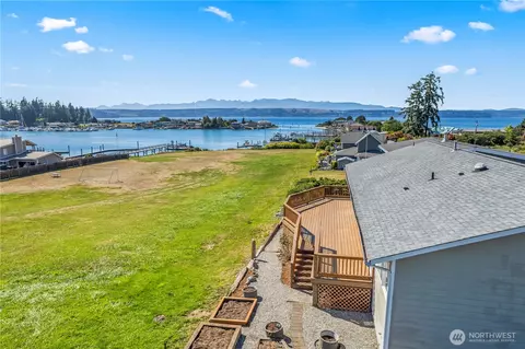 5049 NE Canal Ln, Hansville, WA 98340