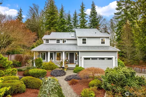 1720 Preston St NE, Bainbridge Island, WA 98110