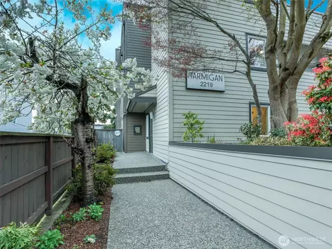 2219 14th Ave W #305, Seattle, WA 98119
