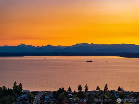 615 NW 127th St, Seattle, WA 98177