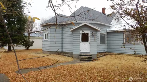 422 Marshall St, Davenport, WA 99122