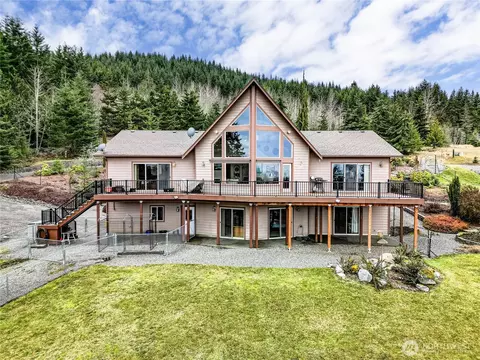 273 Harbor Heights Rd, Port Angeles, WA 98362