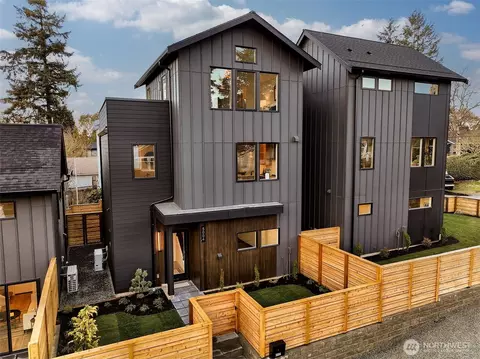 5004 SW Hanford St, Seattle, WA 98116