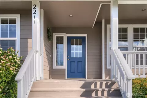 2211 Oregon Ave, Anacortes, WA 98221