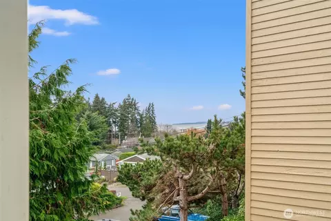 1020 5th Ave S #3, Edmonds, WA 98020 photo 2