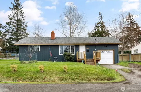 488 SE Quaker St, Oak Harbor, WA 98277
