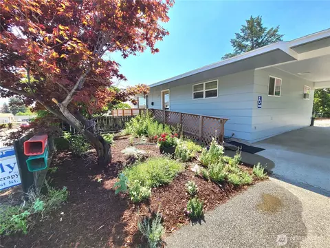 509 Locust St, Omak, WA 98841