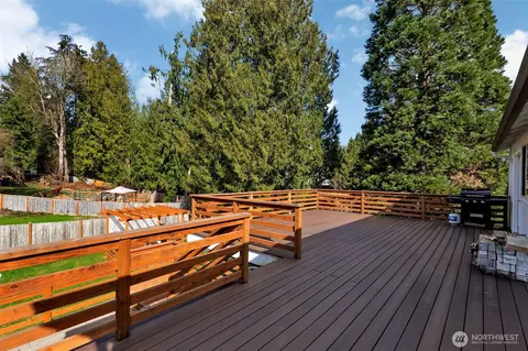 Exterior - 1829 173rd St SE, Bothell, WA 98012 photo 5 of 10