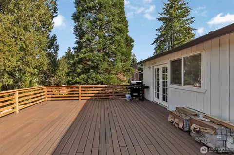 Exterior - 1829 173rd St SE, Bothell, WA 98012 photo 2 of 10